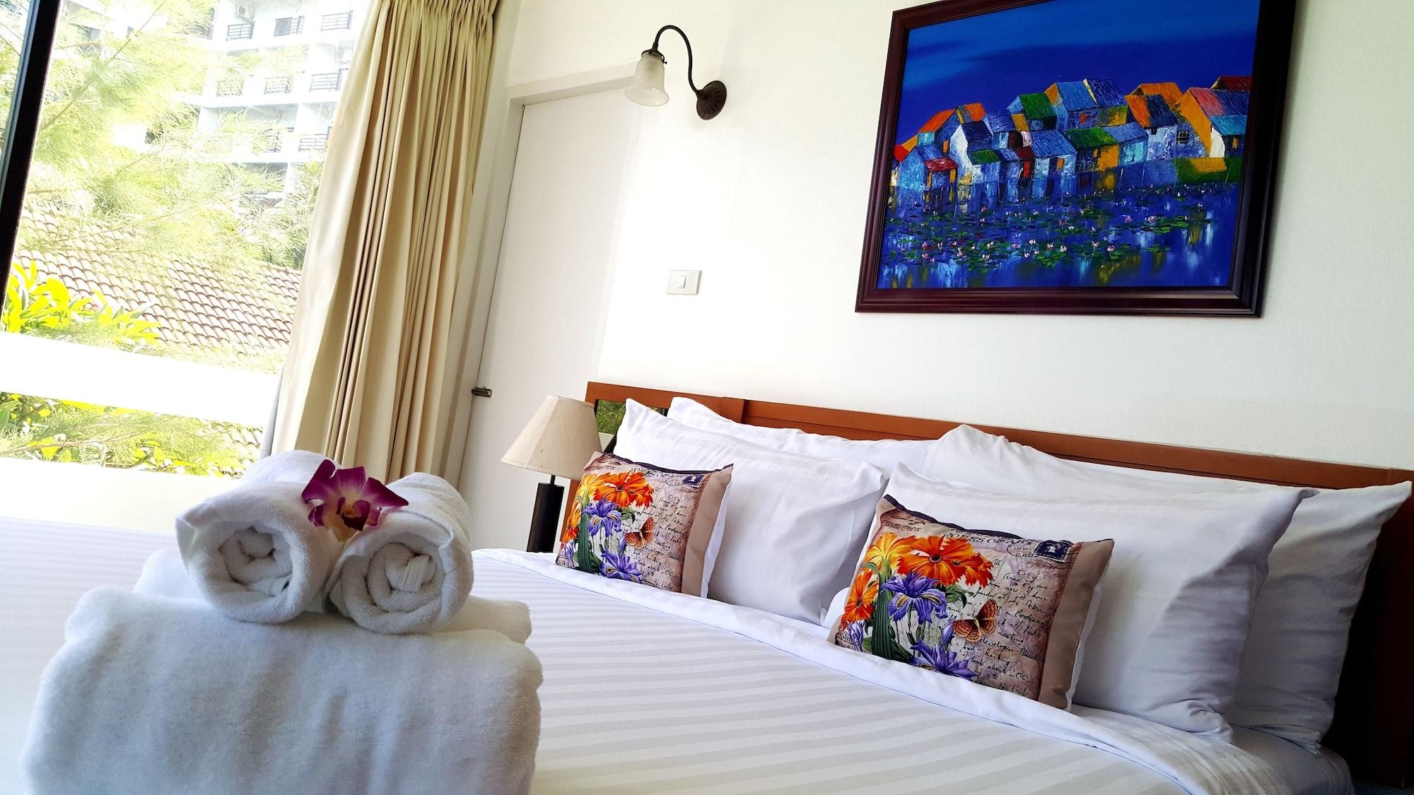 Nern Chalet Beachfront Hotel Hua Hin Bagian luar foto