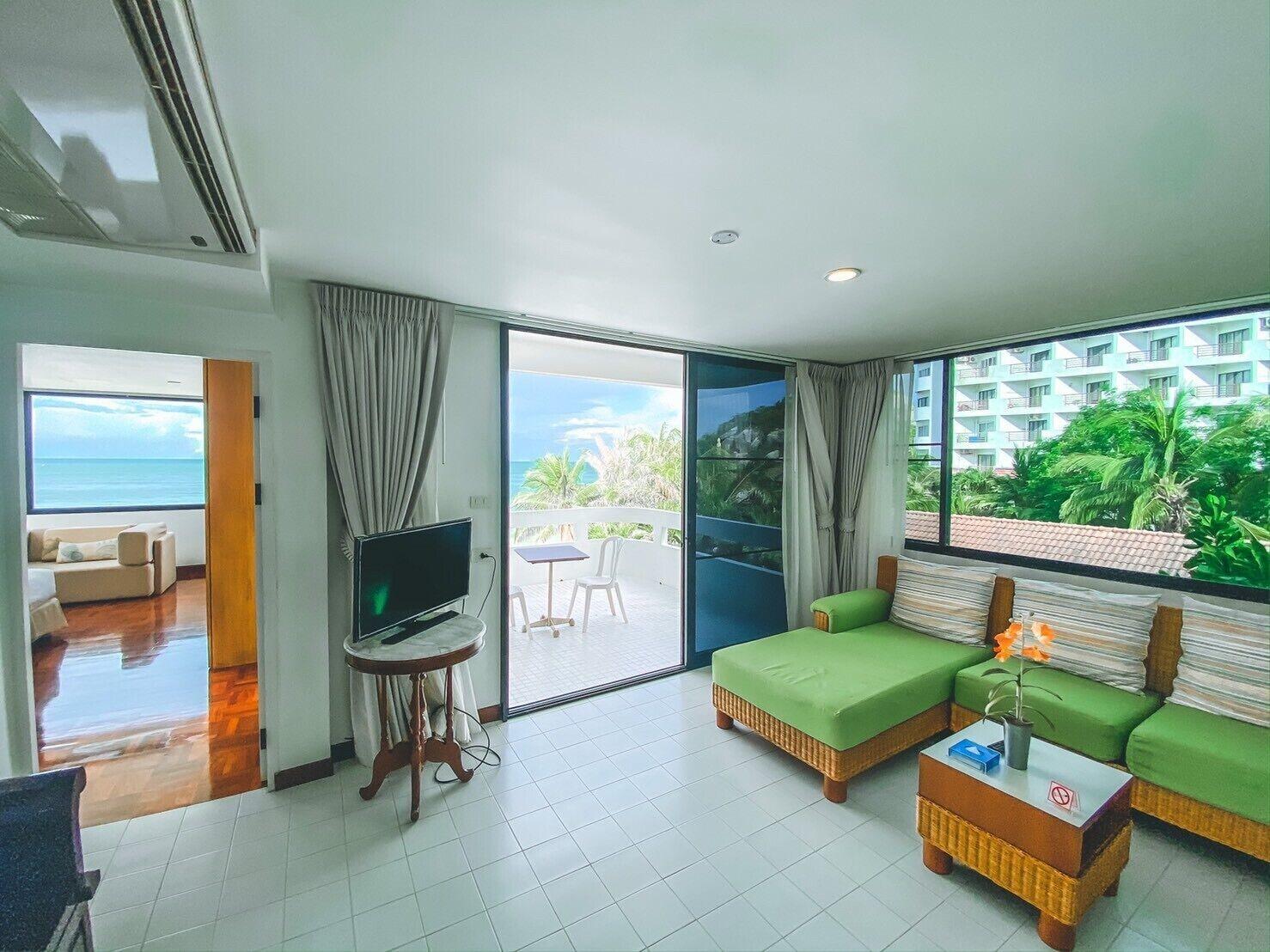 Nern Chalet Beachfront Hotel Hua Hin Bagian luar foto