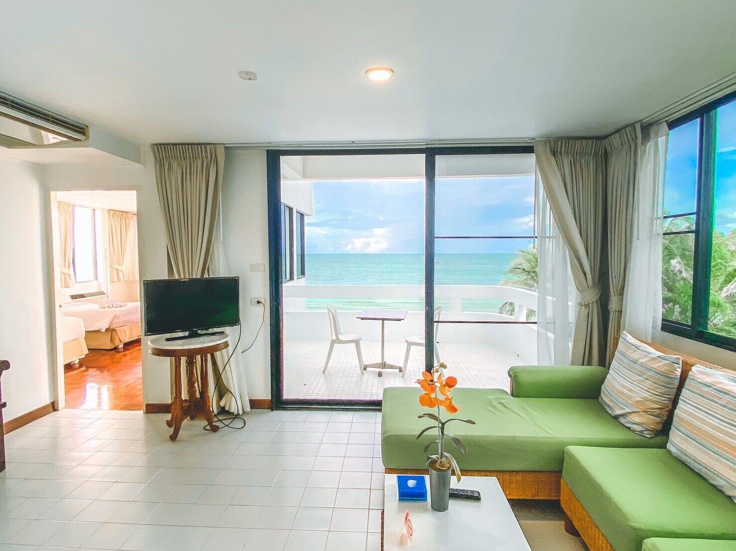 Nern Chalet Beachfront Hotel Hua Hin Bagian luar foto