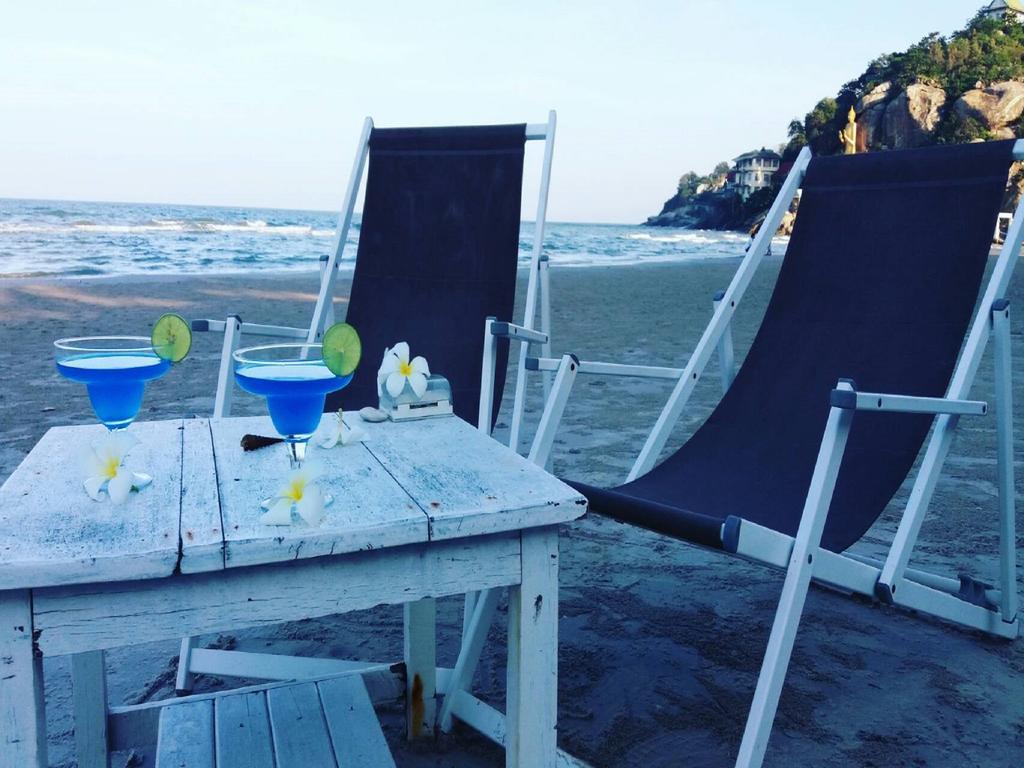 Nern Chalet Beachfront Hotel Hua Hin Bagian luar foto