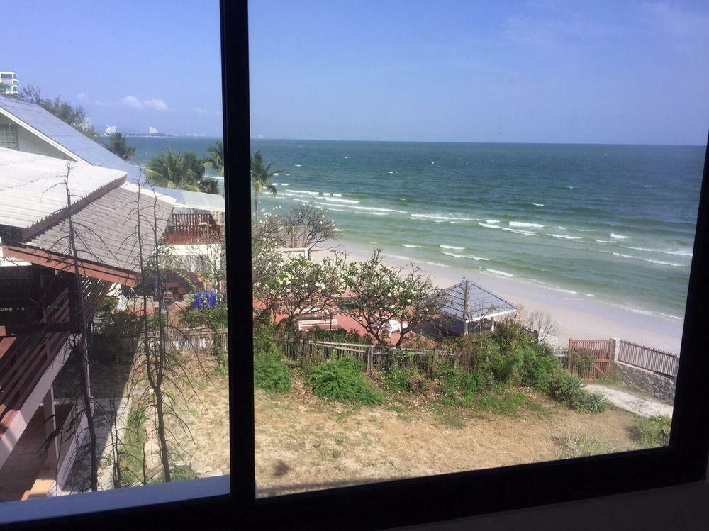 Nern Chalet Beachfront Hotel Hua Hin Bagian luar foto